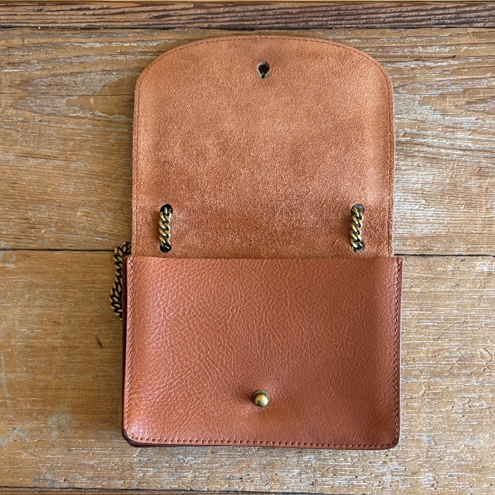 Madewell Tan Pebbled Leather Crossbody with Gold Chain - Picture 3 of 12